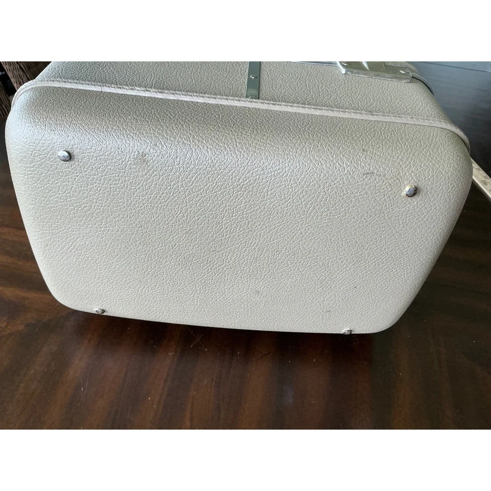 American Tourister Vintage Train Case Tri-Taper Tan Hard Shell Makeup Bag No Key